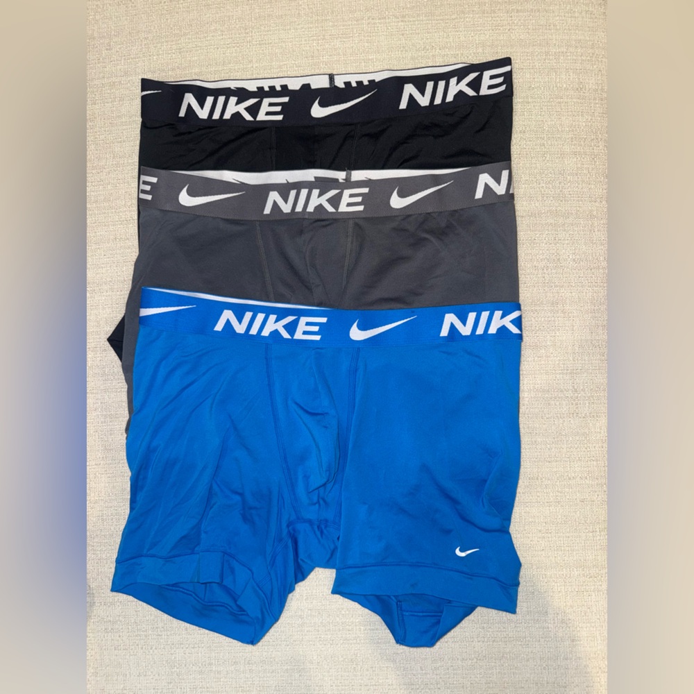 Nike Men’s Dri-Fit Essential Micro Boxer Briefs Set of 3